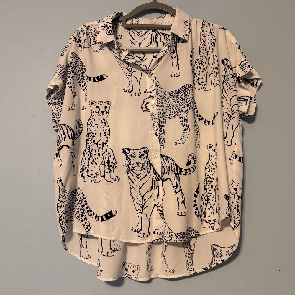 Jane + Delancey Women's L Tiger Cheetah Print Button Down Shirt White Black 2147